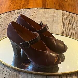 Elegant Chie Mihara Burgundy Peep-Toe Heels